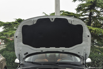 2015款沃尔沃S60L 2.0T自动T5智驭版