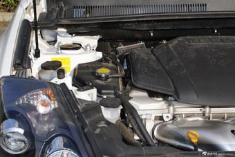 2015款吉利GX7 2.0L运动版自动尊贵型