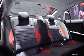 东南V5 plus摇滚版