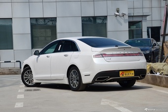 2017款林肯MKZ 2.0T自动尊享版
