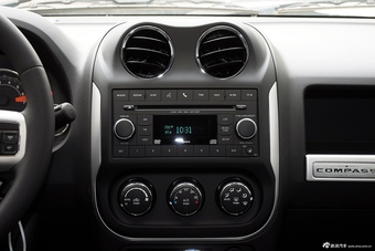 2015款指南者2.4L自动四驱舒适版