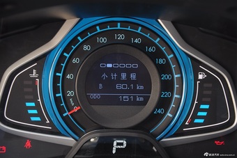 2015款绅宝CC2.0T自动豪华版