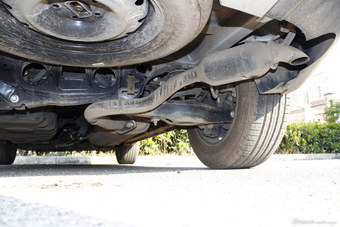 2015款吉利GX7 2.0L运动版自动尊贵型