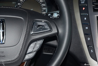 2017款林肯MKZ 2.0T自动尊享版