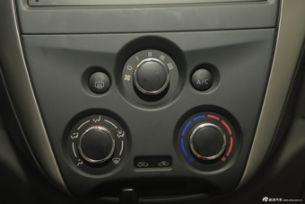 2014款阳光1.5XE CVT精英版