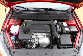 2016款悦翔V7 1.0T手动劲驰新锐型