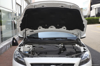 2016款沃尔沃V40 2.0T自动 T4 智雅版图片