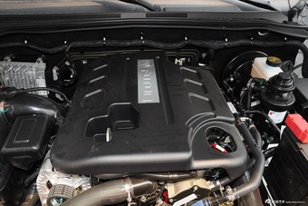 2015款萨瓦纳2.8T手动四驱柴油豪华版5座