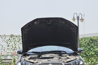 2015款捷豹XF 2.0T 80周年典藏豪华版