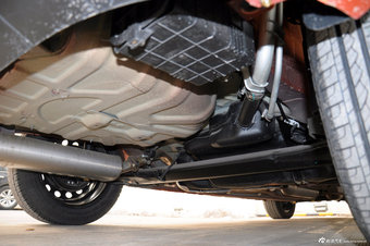 2013款风云2两厢实拍