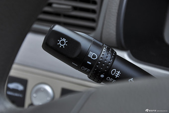 2012款力帆620 1.5L手动基本型