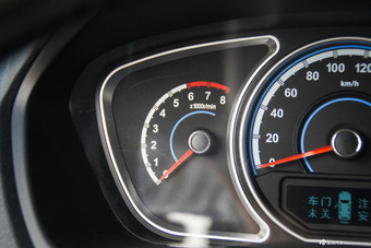 2015款海马S7 2.0L自动改款纵驰型