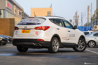 2015款全新胜达2.0T自动四驱顶级型 7座