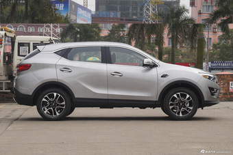 2016款DX7 1.5T手动凯旋版