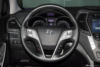 2015款全新胜达2.0T自动四驱顶级型 7座