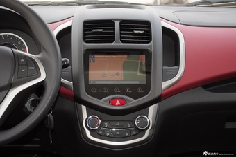 2015款奔奔1.4L手动尊贵型