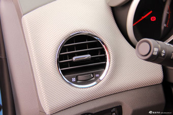 2012款科鲁兹1.6SE手自一体舒适版图片