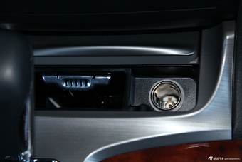 2012款皇冠V6 2.5L Royal Saloon