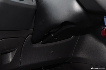 2013款嘉年华两厢1.5L自动运动型