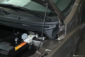 2013款北京汽车E系列1.5L自动乐尚版三厢