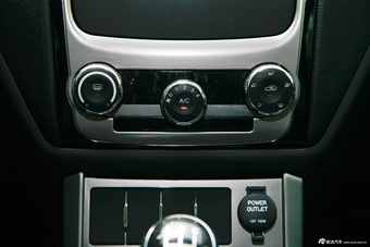 2010款帝豪EC7-RV1.8手动舒适型图片