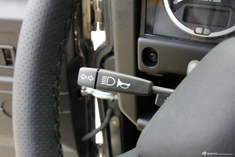 路虎卫士到店实拍