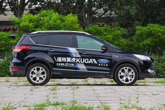 2013款福特翼虎2.0 GTDi自动运动型