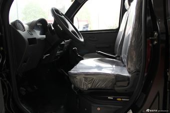 2012款小康V07S座椅空间