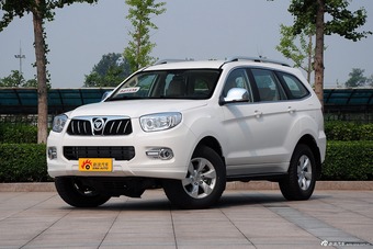 2015款萨瓦纳2.8T手动四驱柴油豪华版5座图片