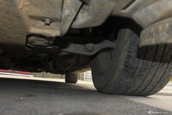 2015款睿翼轿跑2.0L自动豪华版