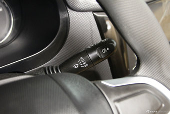 2014款五菱宏光S 1.5L豪华型