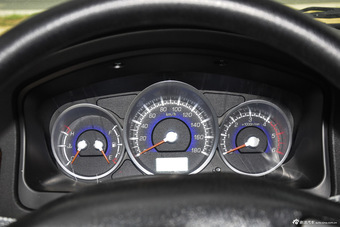 2014款骐铃T5 2.8T手动两驱超值版加长轴距JE493ZLQ4E