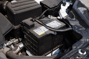 2015款吉利GX7 2.0L自动运动版尊贵型