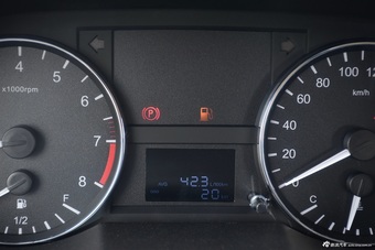 2016款瑞风M3 1.6L手动豪华型宜家版