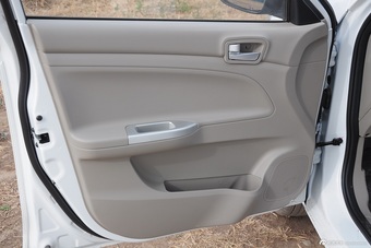 2015款悦翔V3 1.4L手动美满型