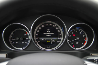 2015款奔驰E200L 2.0T自动