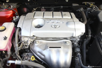 2015款RAV4 2.5L自动四驱尊贵版