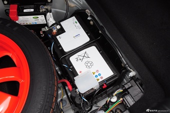 2015款捷豹XJL80周年版