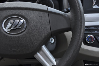 2012款力帆620 1.5L手动基本型