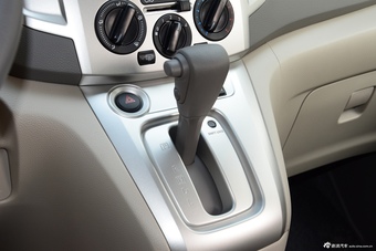 2016款NV200 1.6L自动尊享型