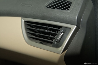 2013款艾瑞泽7 1.6CVT致尚版