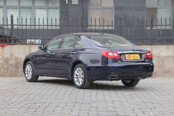 2015款红旗H7 2.0T 自动豪华型