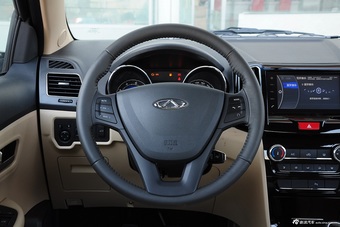 2015款奇瑞E3 1.5L手动智尚型