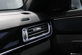 2014款奔驰E级内饰