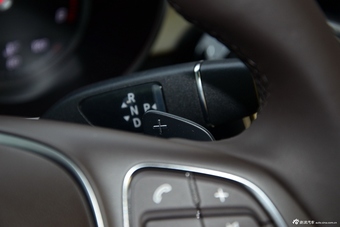 2016款奔驰GLC级 GLC200 2.0T自动4MATIC