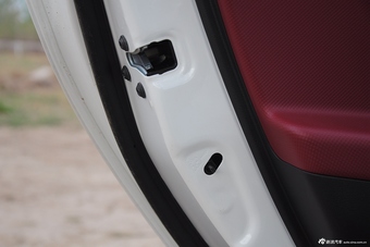 2015款奔奔1.4L手动尊贵型