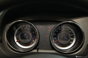 2013款长城C30 1.5L手动精英型