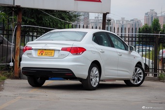 2015款雪铁龙C4L 1.6T自动尊贵版