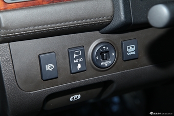 2012款皇冠V6 2.5L Royal Saloon