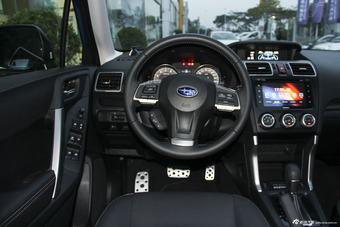 2015款森林人2.5L自动特装纪念版